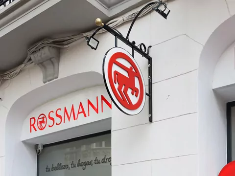 Promocja na zapach Hugo Boss Deep Red w Rossmannie